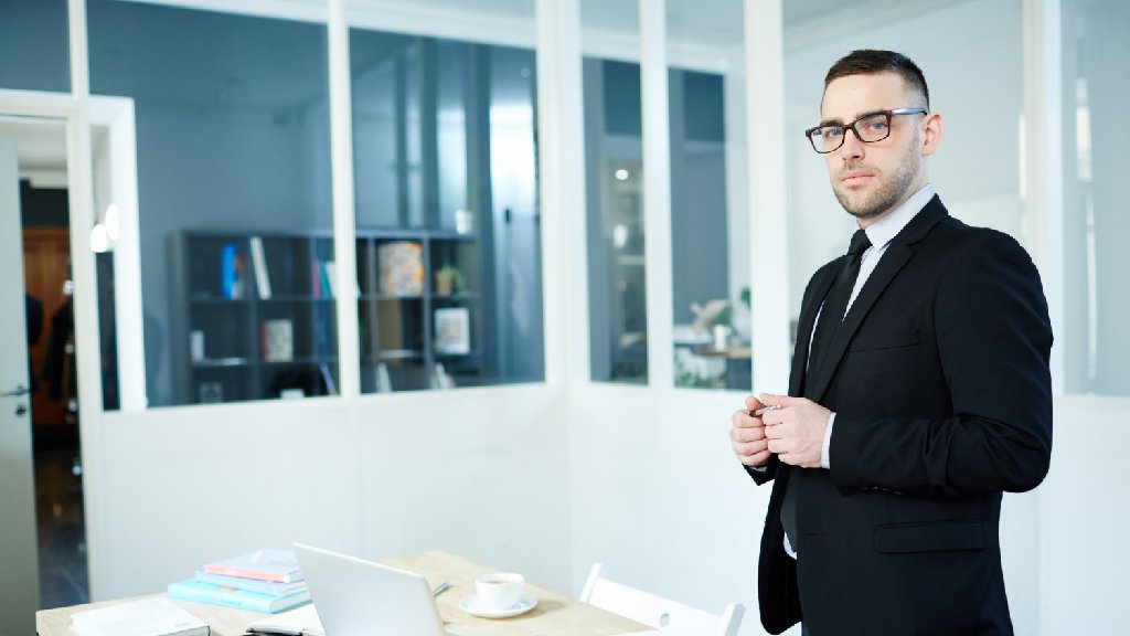 hire a chief of staff dubai